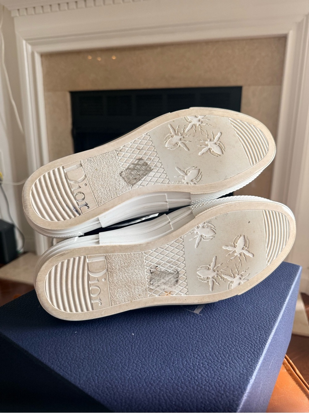 Dior B23 Diamond Cannage High-Top Sneaker - Picture 4 of 5